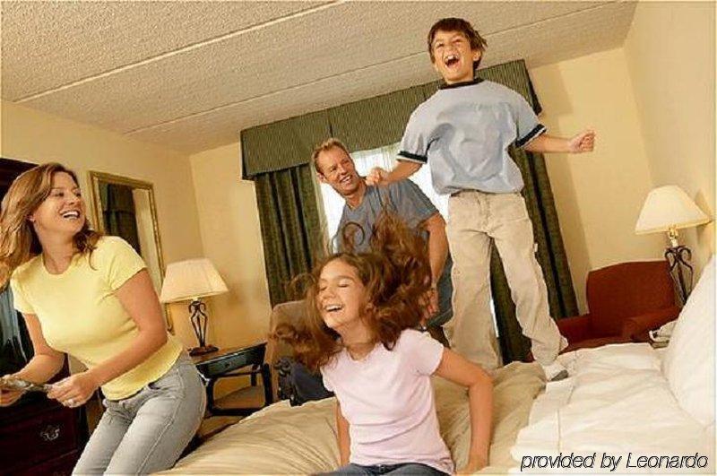 Holiday Inn Express Corning By Ihg Ngoại thất bức ảnh